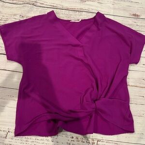 Lush Medium Women's Purple V-Neck Twist Top